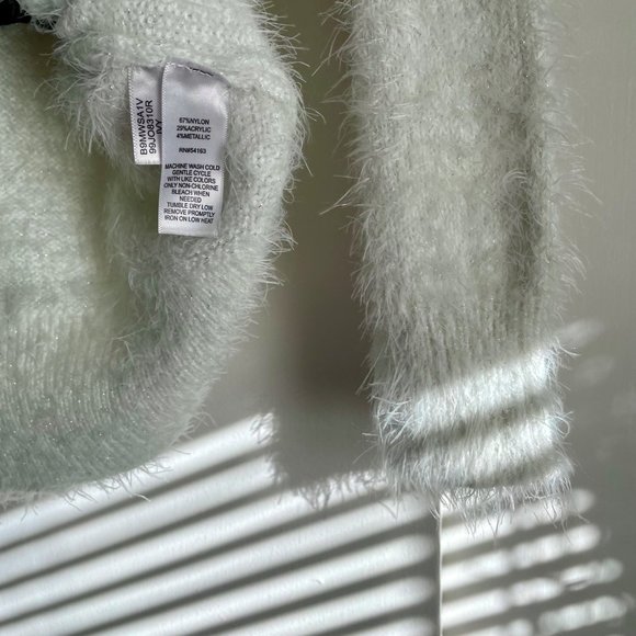 Black Rivet Christmas Holiday Bow Tie Penquin Pals Eyelash Sweater White/Black S - Picture 7 of 9